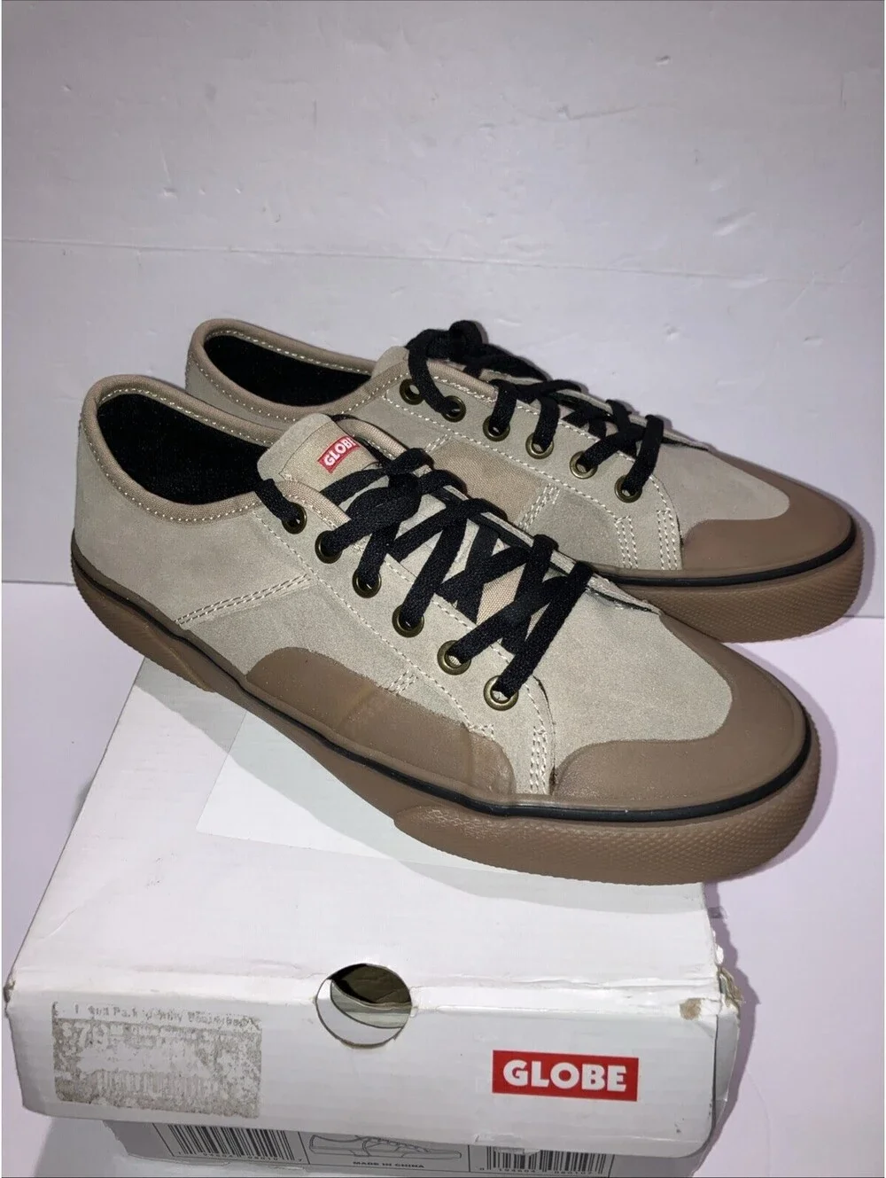 Globe Skateboard Shoes Surplus Sesame/Gum Men’s Size 8 NEW